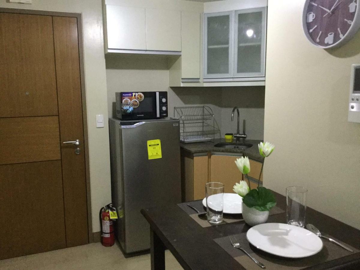 Palm Tree Villas 2 Манила Экстерьер фото